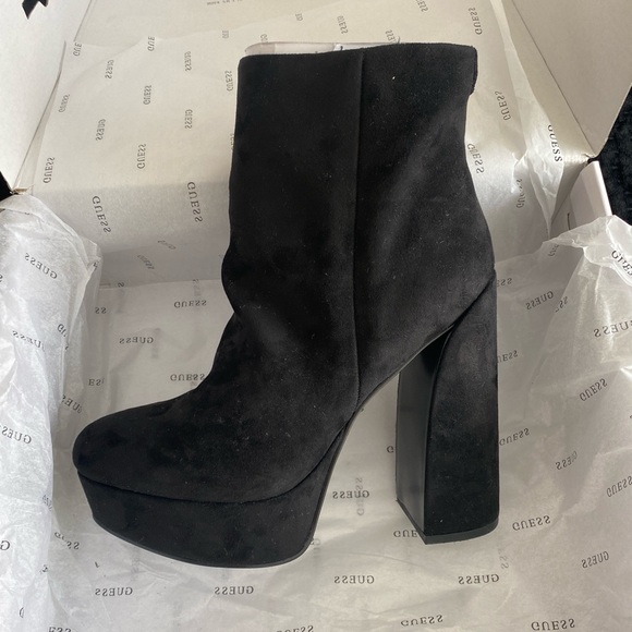 GUESS Women's Crafty Ankle Boot, size 8, NWT - Picture 5 of 8